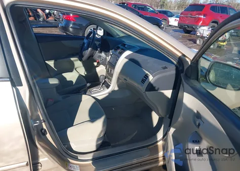 2013 Toyota Corolla Le z USA, uszkodzony, nr VIN 2T1BU4EE2DC020836